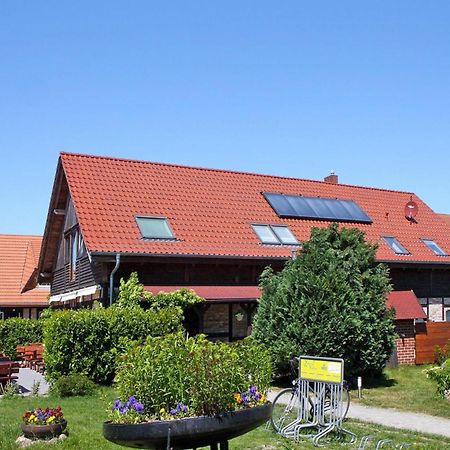 Farmstay Neuendorfkrug, Luetow Lutow Ngoại thất bức ảnh